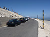 Mont Ventoux - Passhöhe Parkreihe